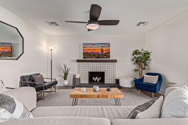 5202 East Karen Drive, Scottsdale, AZ 85254 photo 3