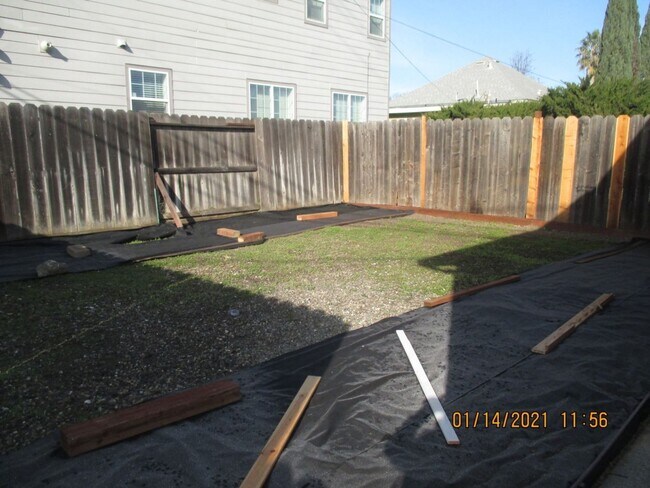 727-727 Broadway St Fairfield, CA 94533 photo 3