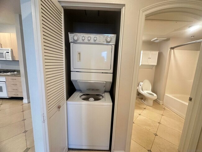 525 N 11th Ave San Diego, CA 92101 photo 5