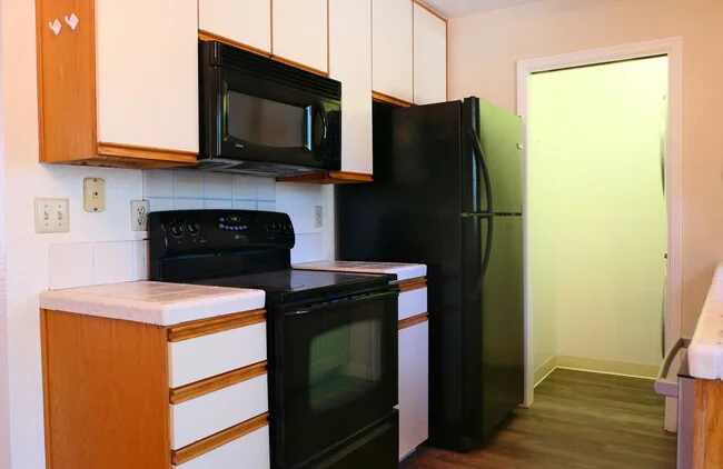 695 S Knickerbocker Dr Sunnyvale, CA 94087 photo 5