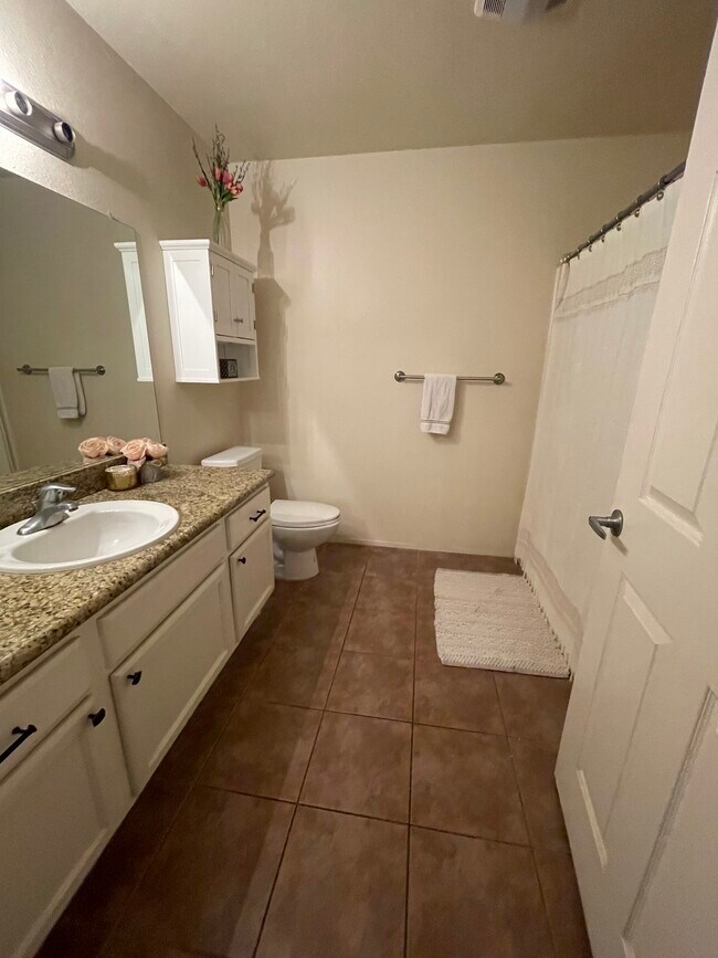 225 W El Norte Pkwy Escondido, CA 92026 photo 4