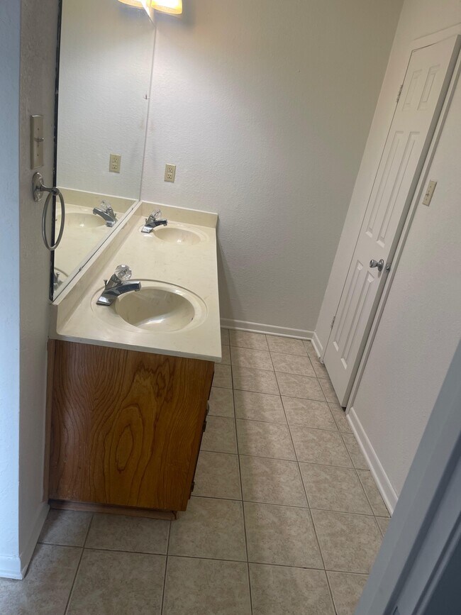 1702 Edgefield St Killeen, TX 76549 photo 5