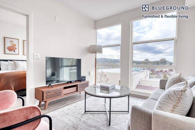 1355 El Camino Real Redwood City, CA 94063