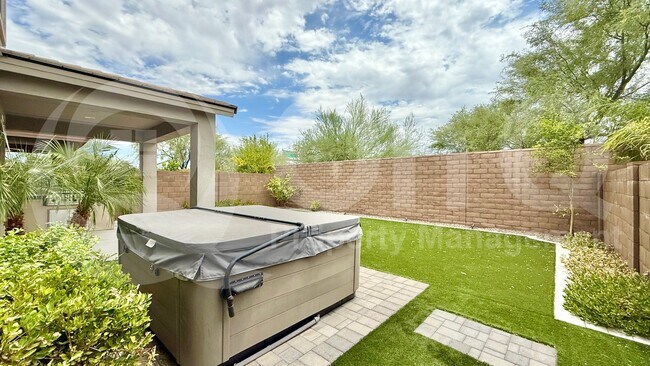 3557 E Tina Dr Phoenix, AZ 85050 photo 4