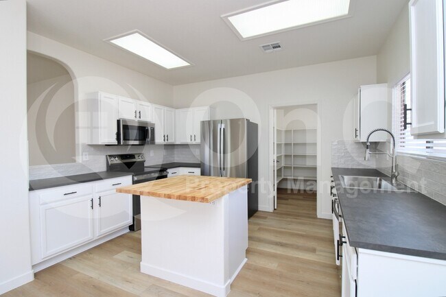 5756 E Flossmoor Cir Mesa, AZ 85206 photo 4