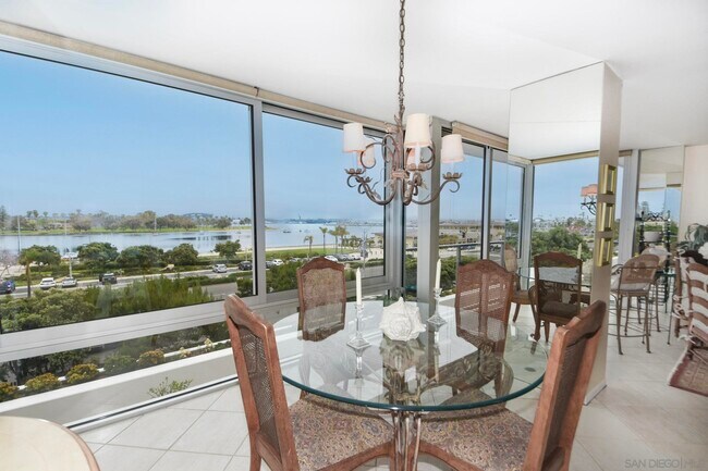 1770 Avenida Del Mundo Coronado, CA 92118 photo 4