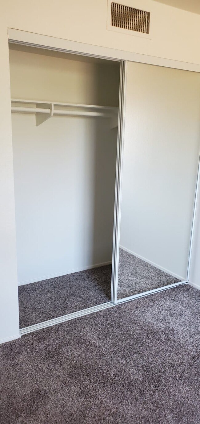 3955 Faircross Plz San Diego, CA 92115 photo 2
