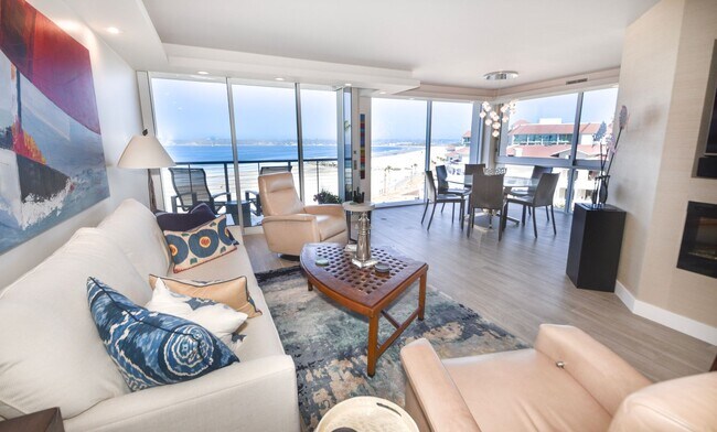 1720 Avenida Del Mundo Coronado, CA 92118 photo 2