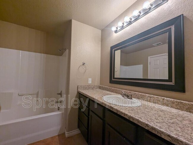 725 Laila Ln Belton, TX 76513 photo 5