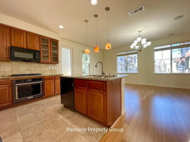 500 Brisa Suave Common Milpitas, CA 95035 photo 5
