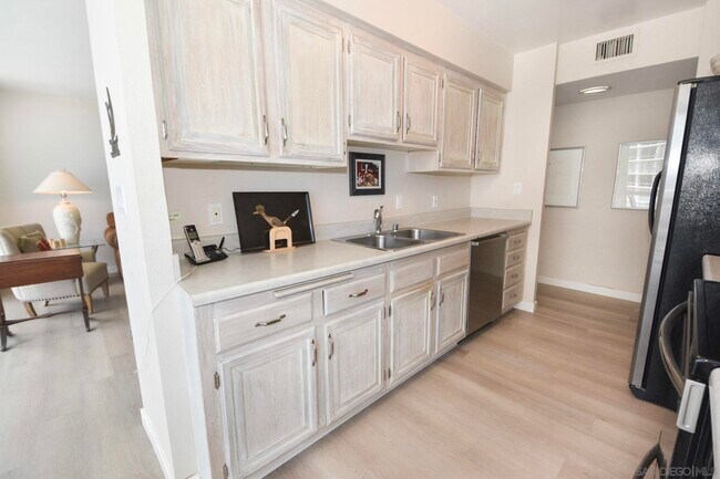 1730 Avenida Del Mundo Coronado, CA 92118 photo 5