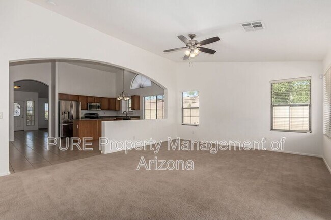 3743 E Utopia Rd photo 4