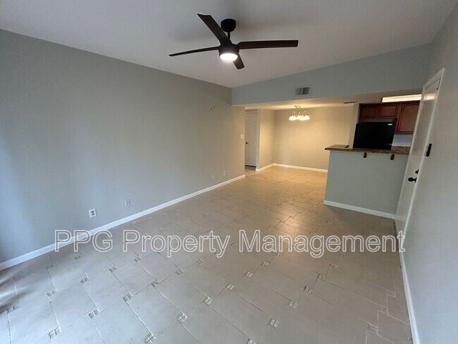 5757 W Eugie Avenue photo 5