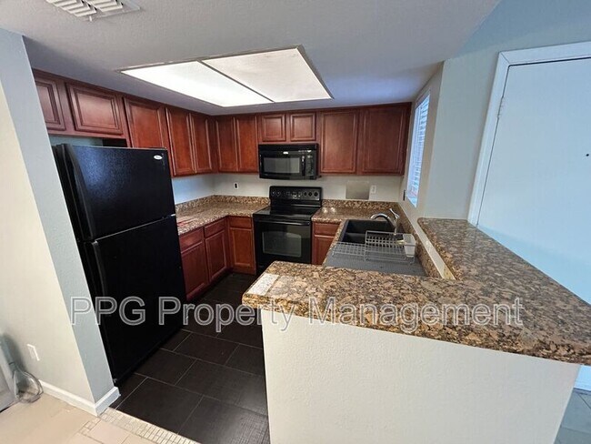 5757 W Eugie Avenue photo 3