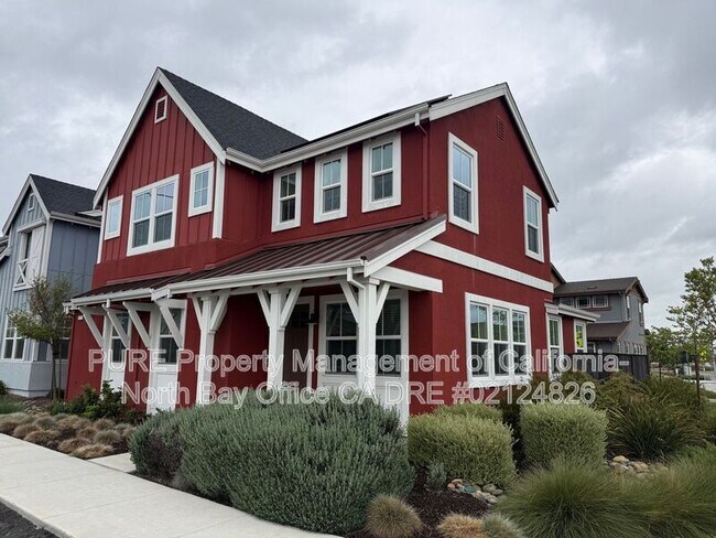 1823 Pico St Petaluma, CA 94954 photo 2