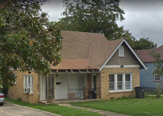 1439 Schley Ave San Antonio, TX 78210 photo 3