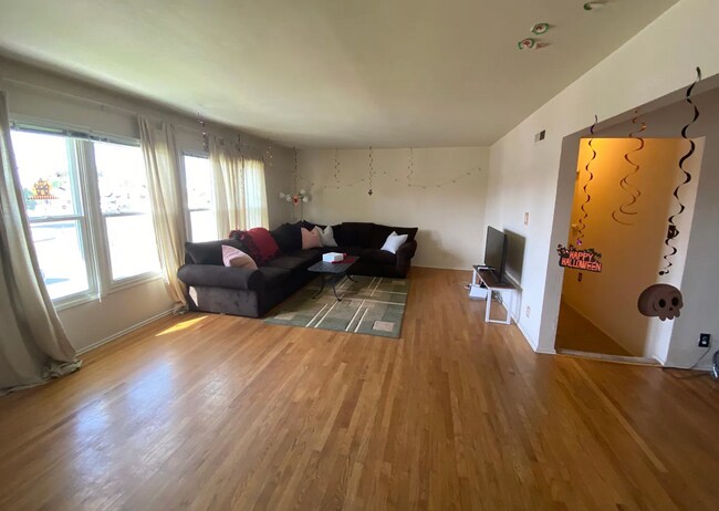 5071 55th St San Diego, CA 92115 photo 5