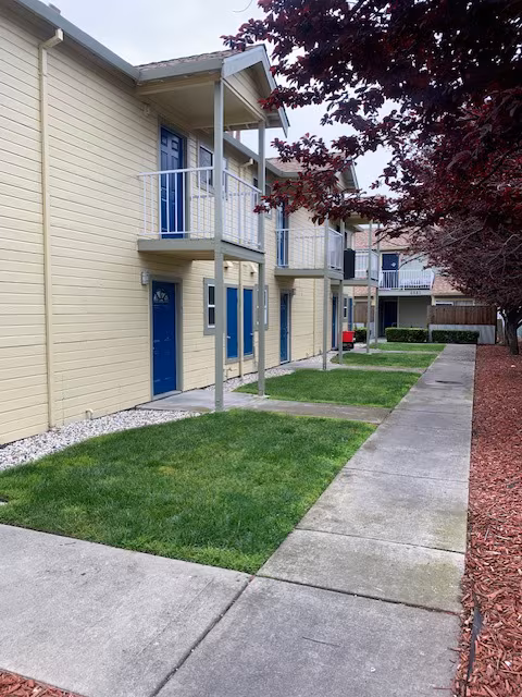 6971 Krause Ave Oakland, CA 94605 photo 4