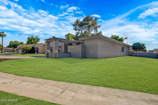 2514 N 60th Pl Scottsdale, AZ 85257 photo 4