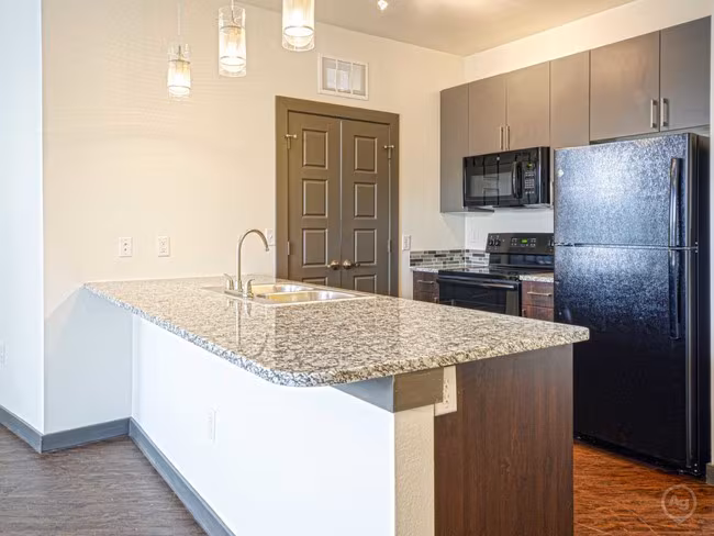 SEVEN TWELVE LOFTS photo 4