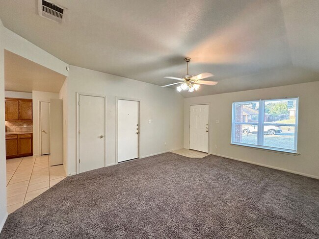 1412 Cinch Dr Killeen, TX 76549 photo 4