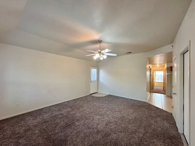 1412 Cinch Dr Killeen, TX 76549 photo 3