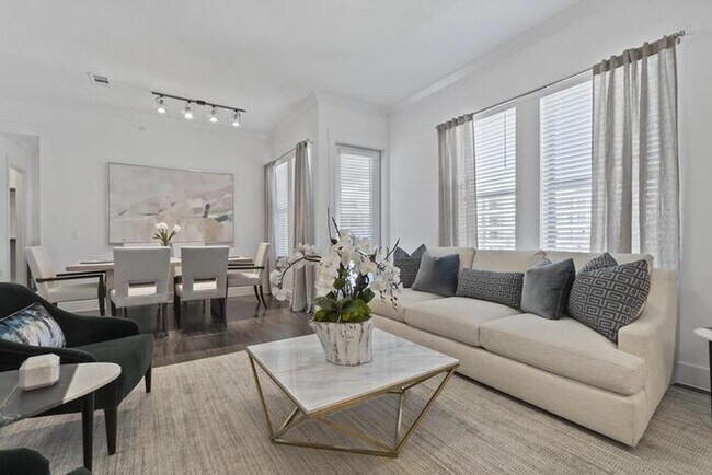 1790 Mercer Pkwy Farmers Branch, TX 75234 photo 4