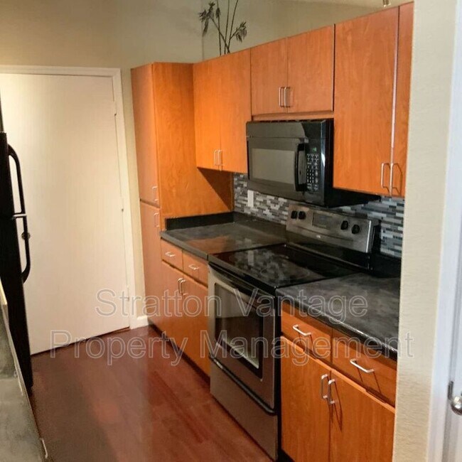 5302 E Van Buren St Phoenix, AZ 85008 photo 3