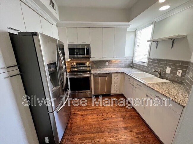 4040 Avondale Ave Dallas, TX 75219 photo 3