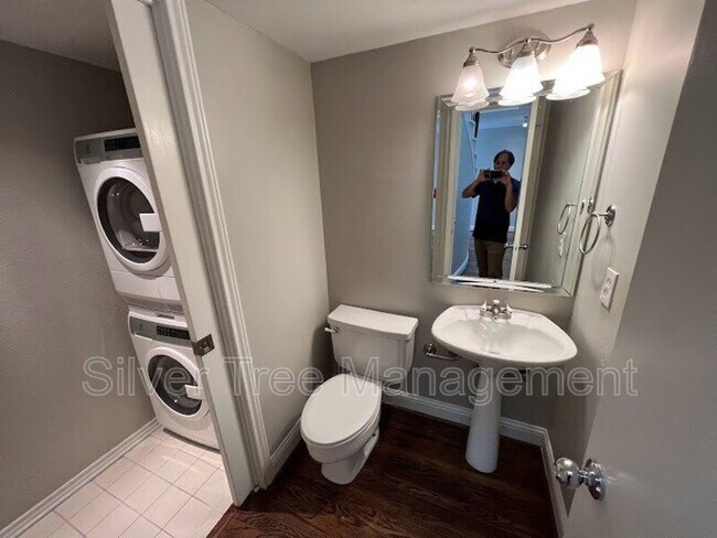 4040 Avondale Ave Dallas, TX 75219 photo 4