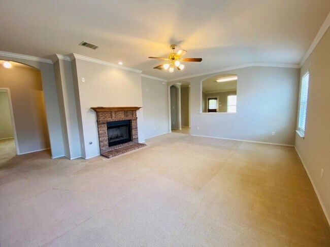 207 Golden Gate Dr Leander, TX 78641 photo 5