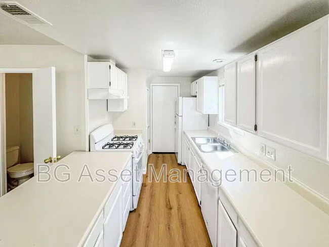 810 Third St Rodeo, CA 94572 photo 4