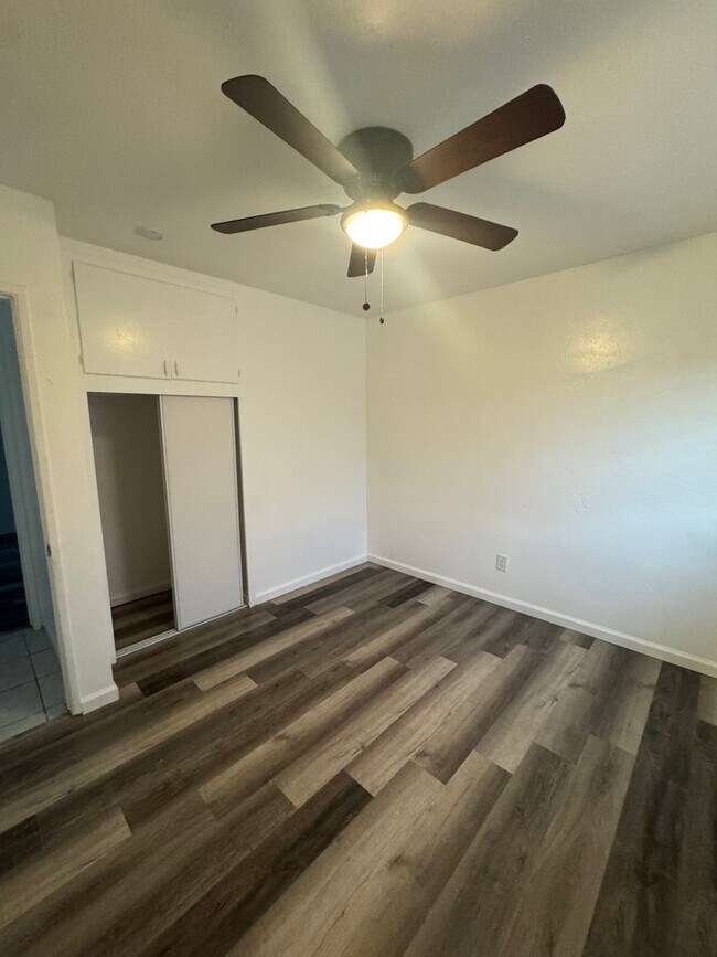 809 S 33rd St San Diego, CA 92113 photo 3