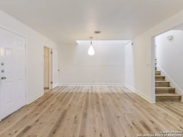 201 W Craig Pl San Antonio, TX 78212 photo 5