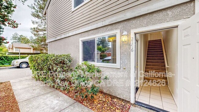 2176 Naomi Pl Santa Rosa, CA 95403 photo 5