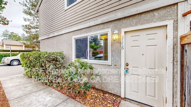 2176 Naomi Pl Santa Rosa, CA 95403 photo 3