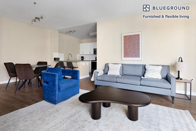 5684 Bay St Emeryville, CA 94608 photo 3