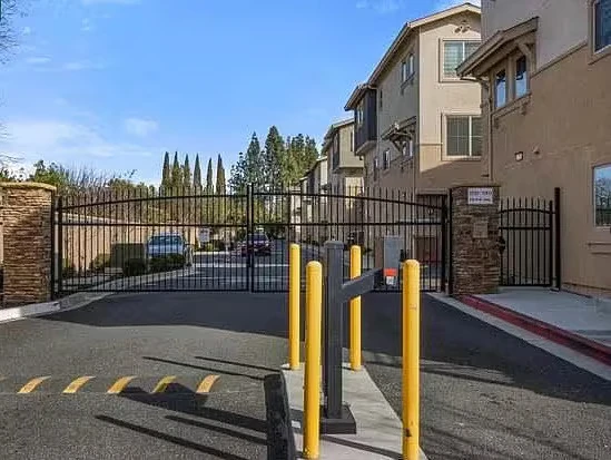 1260 Detroit Ave Concord, CA 94520 photo 2