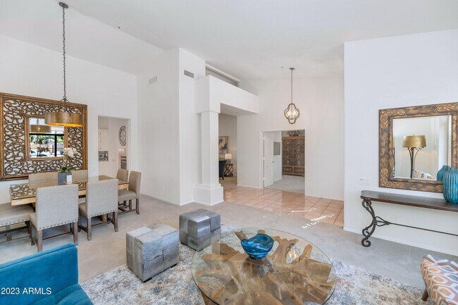 9080 E Hillery Dr Scottsdale, AZ 85260 photo 2