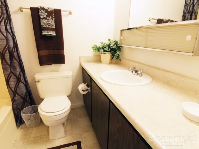 Chateau Gardens Apartments photo 4