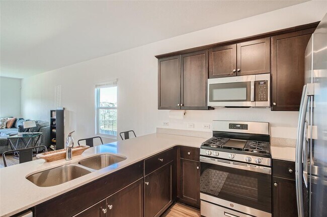 7616 Pewter Luster Bend, Del Valle, TX 78617 photo 4