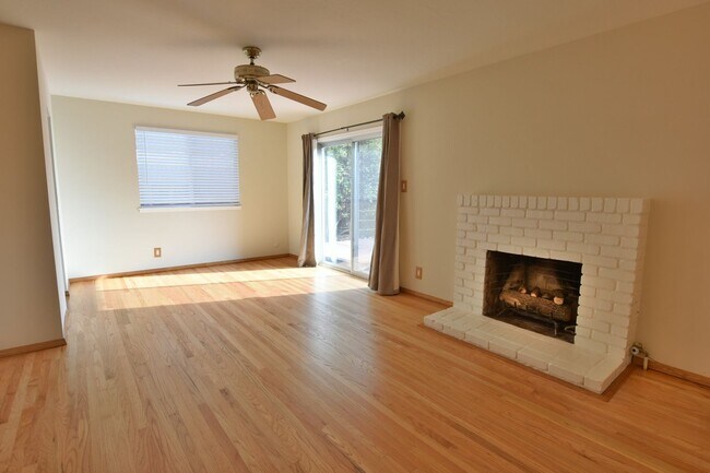 Charming 4 Bedroom 2 Bath Two Story Home in North San Jose photo 2