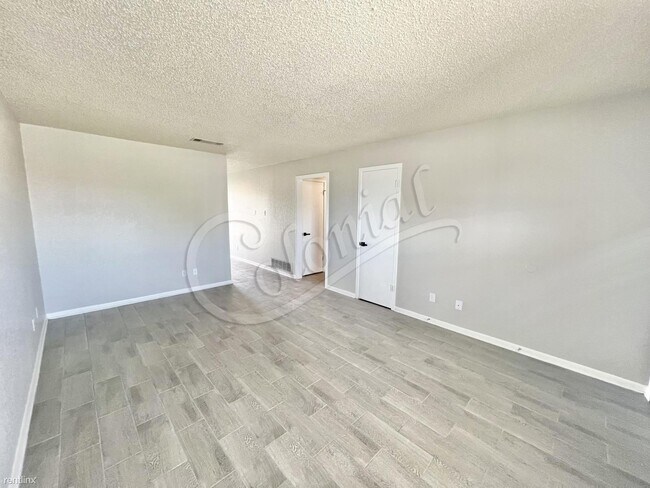 4805 Rainbow Cir Killeen, TX 76543 photo 2