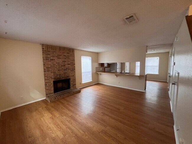 3308 Dunliegh Dr Austin, TX 78745 photo 4