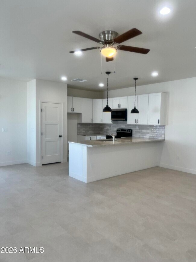 10480 W Monaco Blvd Arizona City, AZ 85123 photo 3