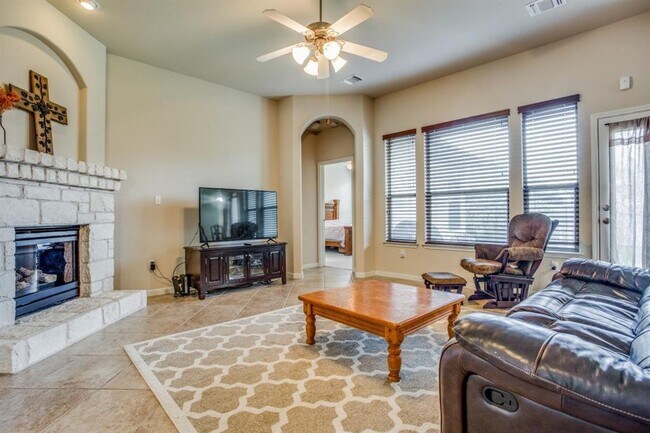 116 Latitude Ln Austin, TX 78717 photo 3