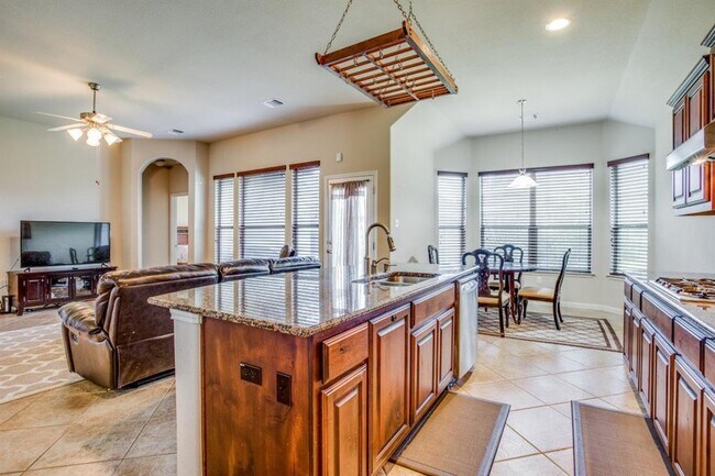 116 Latitude Ln Austin, TX 78717 photo 4