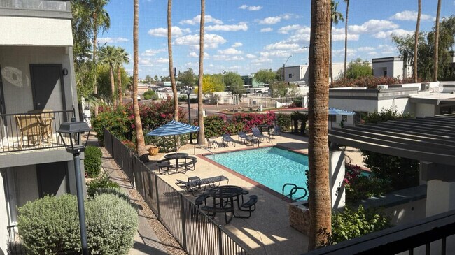 740 W Elm St Phoenix, AZ 85013 photo 3