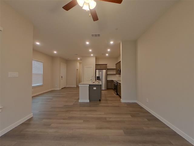 317 Lincoln Cir Saginaw, TX 76179 photo 3