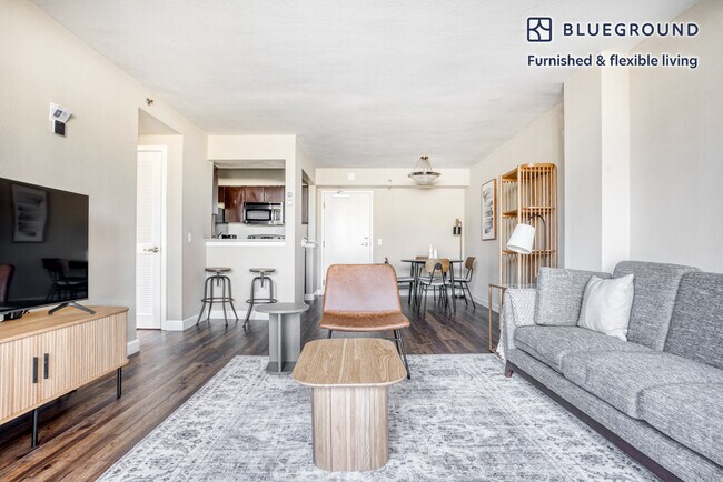 20350 Stevens Creek Blvd Cupertino, CA 95014 photo 3